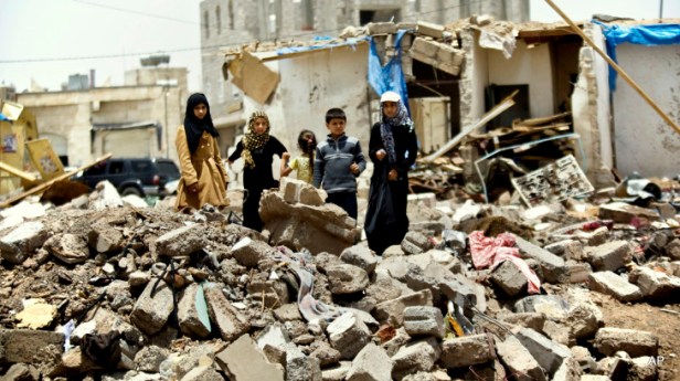 Yemen-Sanaa-dopo-un-bombardamento-terraterraonline-730x410.jpg
